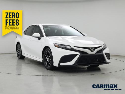 White 2021 Toyota Camry SE
