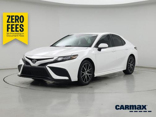 White 2021 Toyota Camry SE