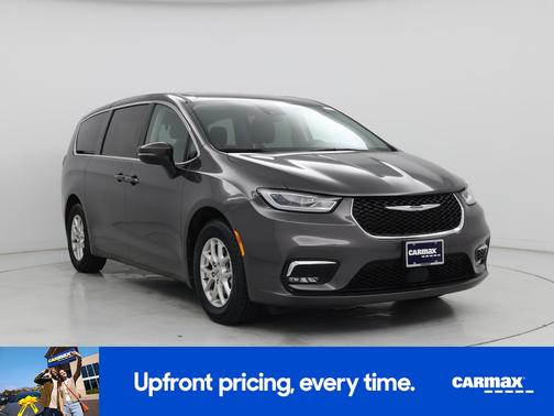 Gray 2023 Chrysler Pacifica Touring L