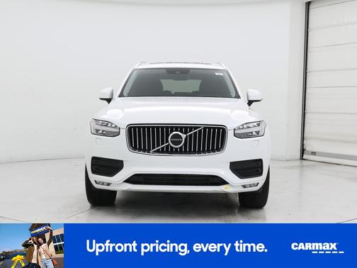 White 2022 Volvo XC90 T5 Momentum