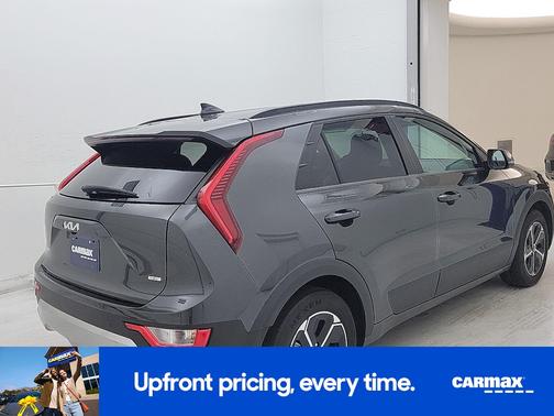 Gray 2023 Kia Niro EX