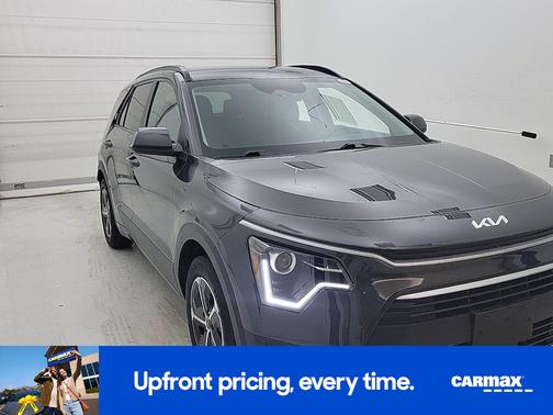 Gray 2023 Kia Niro EX