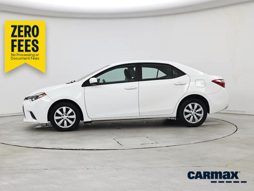 White 2015 Toyota Corolla LE