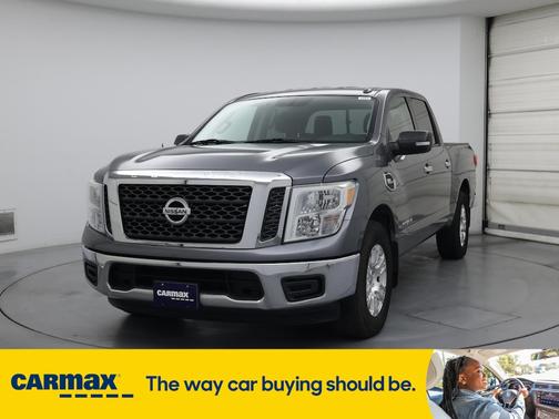 2017 Nissan Titan SV