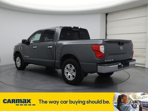 2017 Nissan Titan SV