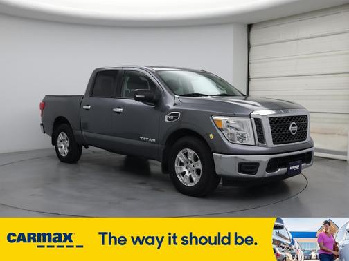 2017 Nissan Titan SV