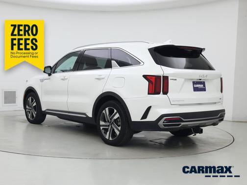 White 2023 Kia Sorento Hybrid EX