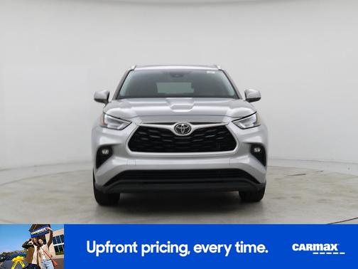 Silver 2022 Toyota Highlander XLE