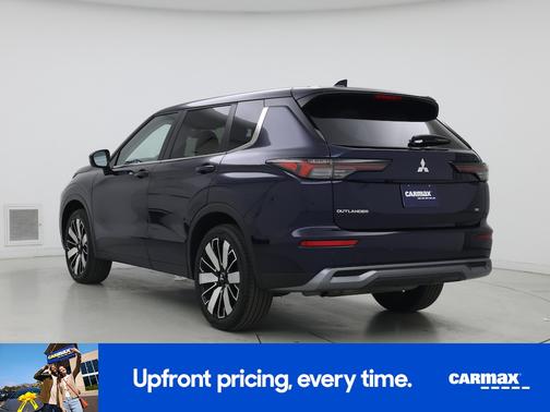 Blue 2025 Mitsubishi Outlander SE