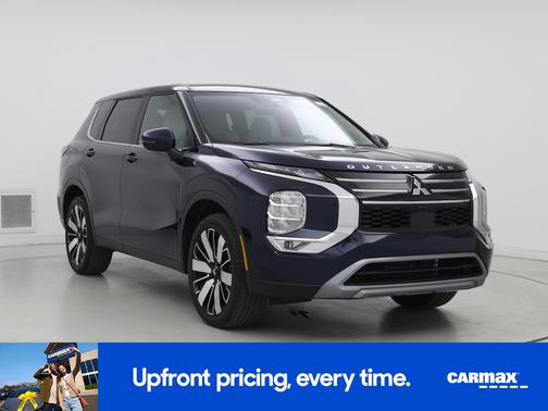 Blue 2025 Mitsubishi Outlander SE