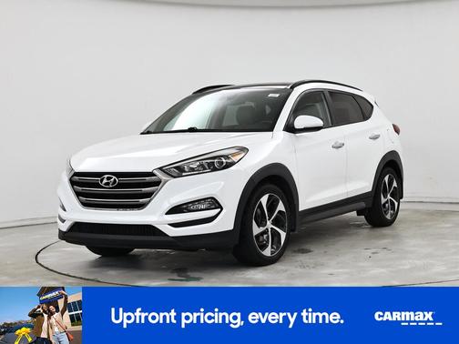 White 2016 Hyundai TUCSON Limited