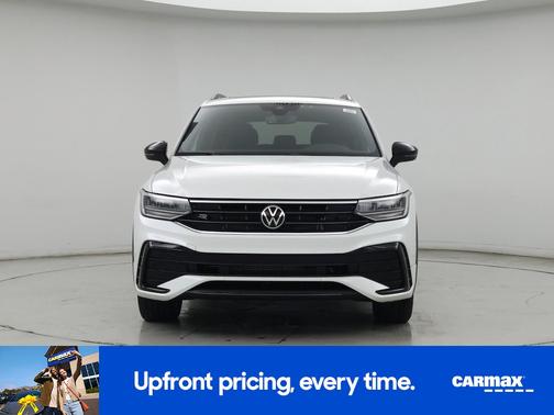 White 2022 Volkswagen Tiguan SE R-Line Black