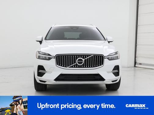 2022 Volvo XC60 Recharge Plug-In Hybrid T8 Inscription Expression