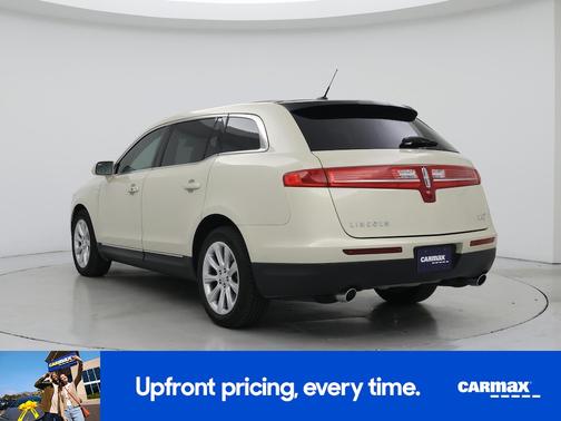 2015 Lincoln MKT Base