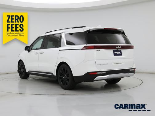 White 2022 Kia Carnival SX Prestige