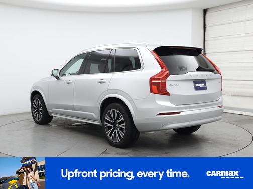 2022 Volvo XC90 T5 Momentum
