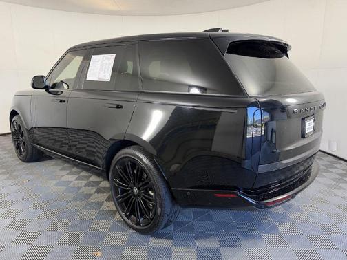 Santorini Black Metallic 2025 Land Rover Range Rover P530 SE