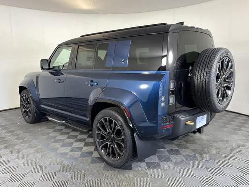 Sargasso Blue Premium Metallic 2026 Land Rover Defender P635 OCTA