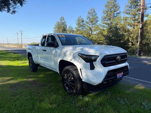 2024 Toyota Tacoma SR