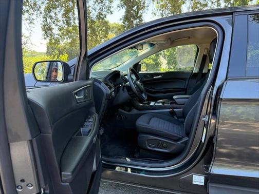 2020 Ford Edge SE