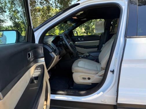 Oxford White 2016 Ford Explorer Base