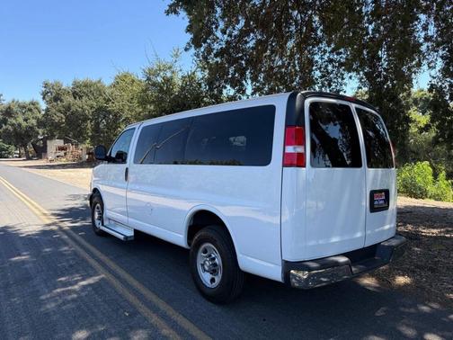 2016 Chevrolet Express 3500 LT