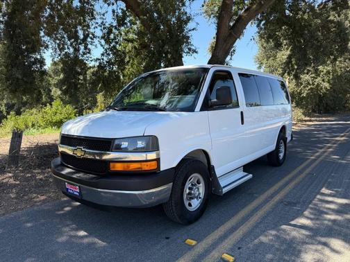 2016 Chevrolet Express 3500 LT