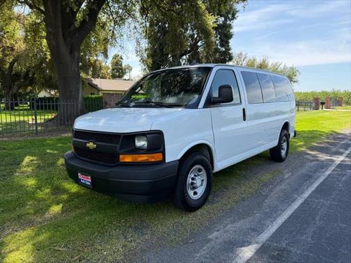 2017 Chevrolet Express 2500 LS
