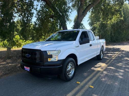 Oxford White 2015 Ford F-150 XL
