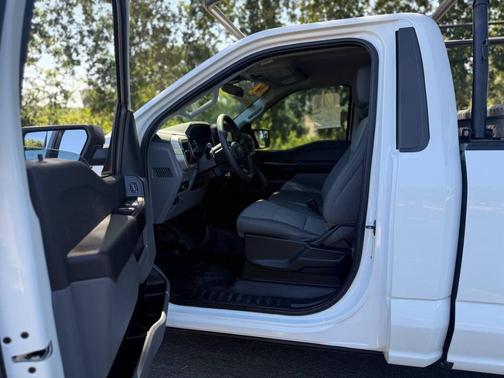 Oxford White 2022 Ford F-150 XL