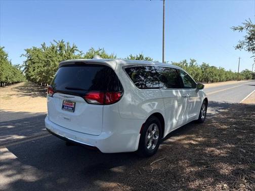 2019 Chrysler Pacifica Hybrid Touring Plus