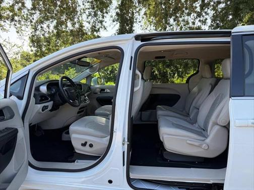 2019 Chrysler Pacifica Hybrid Touring Plus