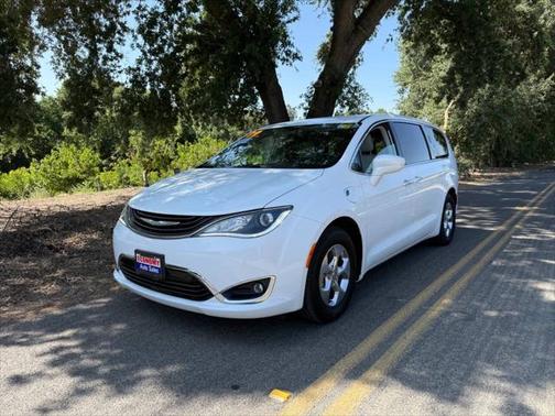 2019 Chrysler Pacifica Hybrid Touring Plus