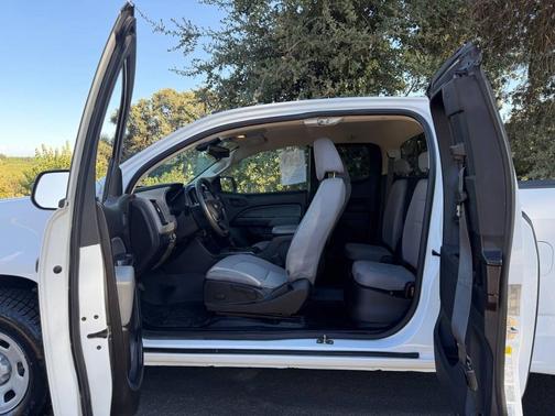 2017 Chevrolet Colorado WT