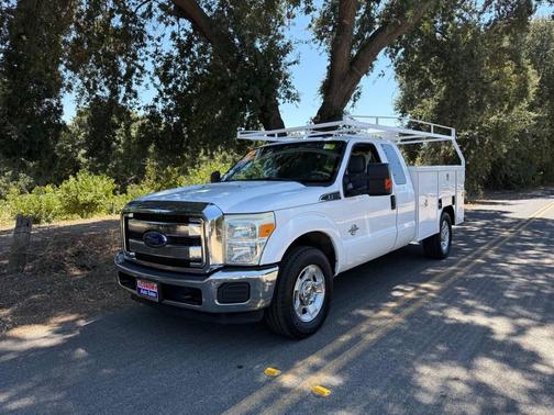 2015 Ford F-250 4X2 4dr SuperCab 141.8 158 in. WB