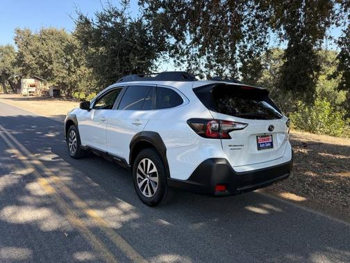 2023 Subaru Outback Premium