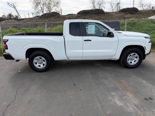 2024 Nissan Frontier S