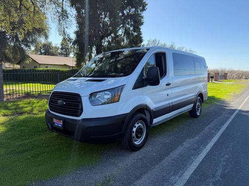 2017 Ford Transit-150 XL