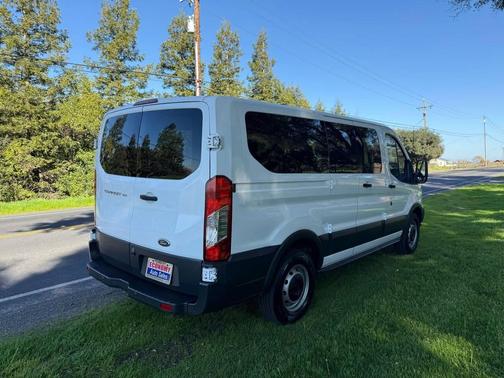 2017 Ford Transit-150 XL