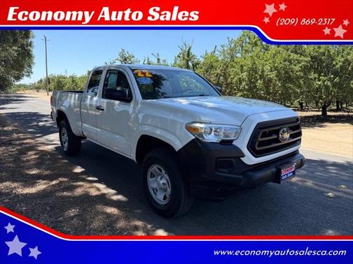 2022 Toyota Tacoma SR
