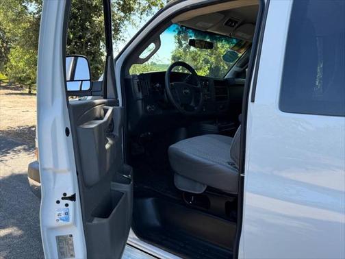 2016 Chevrolet Express 3500 LT