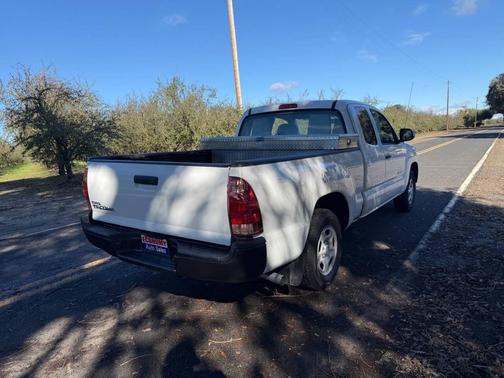 2015 Toyota Tacoma Base