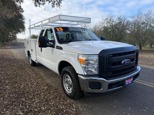 2015 Ford F-250 4X2 4dr SuperCab 141.8 158 in. WB