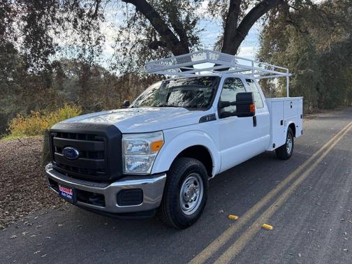 2015 Ford F-250 4X2 4dr SuperCab 141.8 158 in. WB