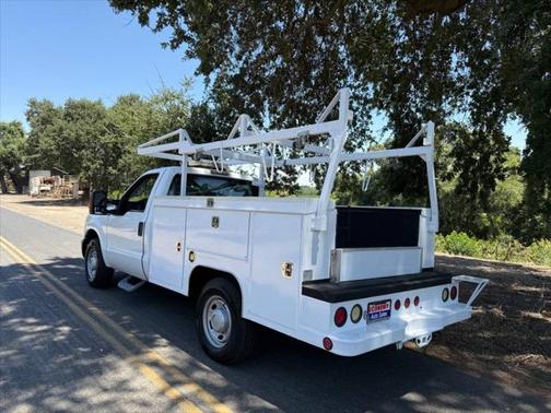 2011 Ford F-250 4X2 2dr Regular Cab 137 in. WB