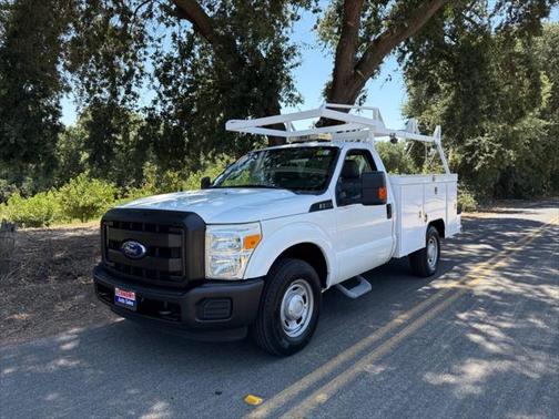 2011 Ford F-250 4X2 2dr Regular Cab 137 in. WB