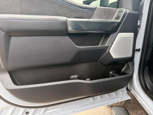 2025 Ford F-350 PLATINUM