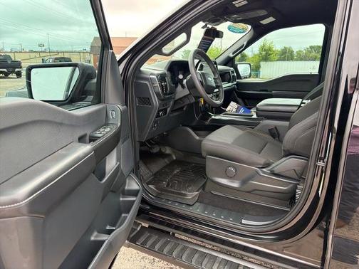 AGATE BLACK METALLIC 2025 Ford F-150 STX
