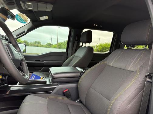 AGATE BLACK METALLIC 2025 Ford F-150 STX