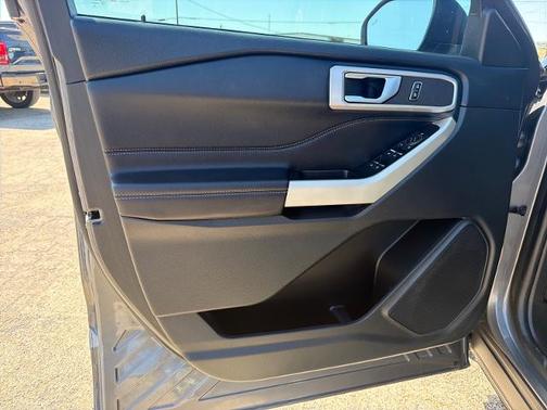 CARBONIZED GRAY METALLIC 2022 Ford Explorer XLT